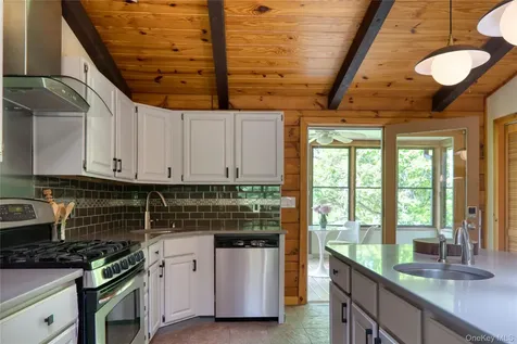 14 Meachers Attean Lane Germantown NY 12526
