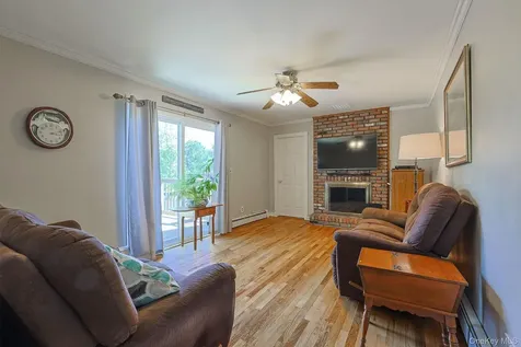 10 The Drive Westtown NY 10998