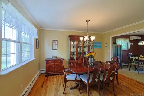 10 The Drive Westtown NY 10998