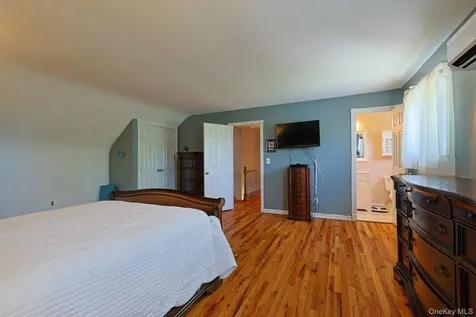 10 The Drive Westtown NY 10998