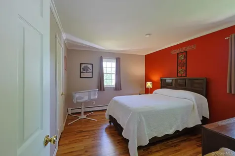 10 The Drive Westtown NY 10998