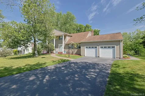 10 The Drive Westtown NY 10998