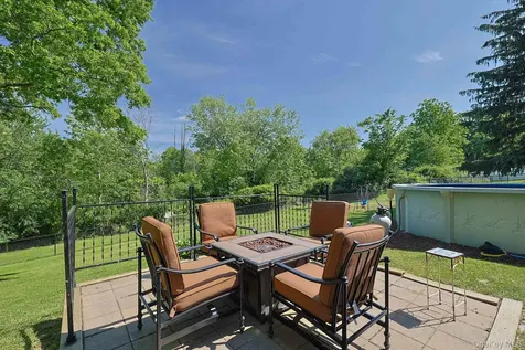 10 The Drive Westtown NY 10998
