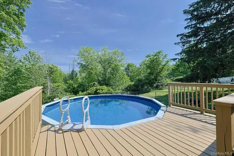 10 The Drive Westtown NY 10998