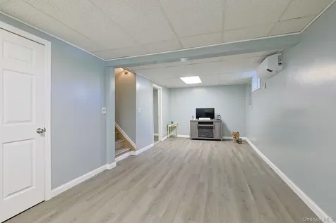 10 The Drive Westtown NY 10998