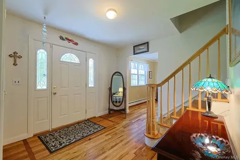 10 The Drive Westtown NY 10998