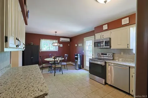 10 The Drive Westtown NY 10998