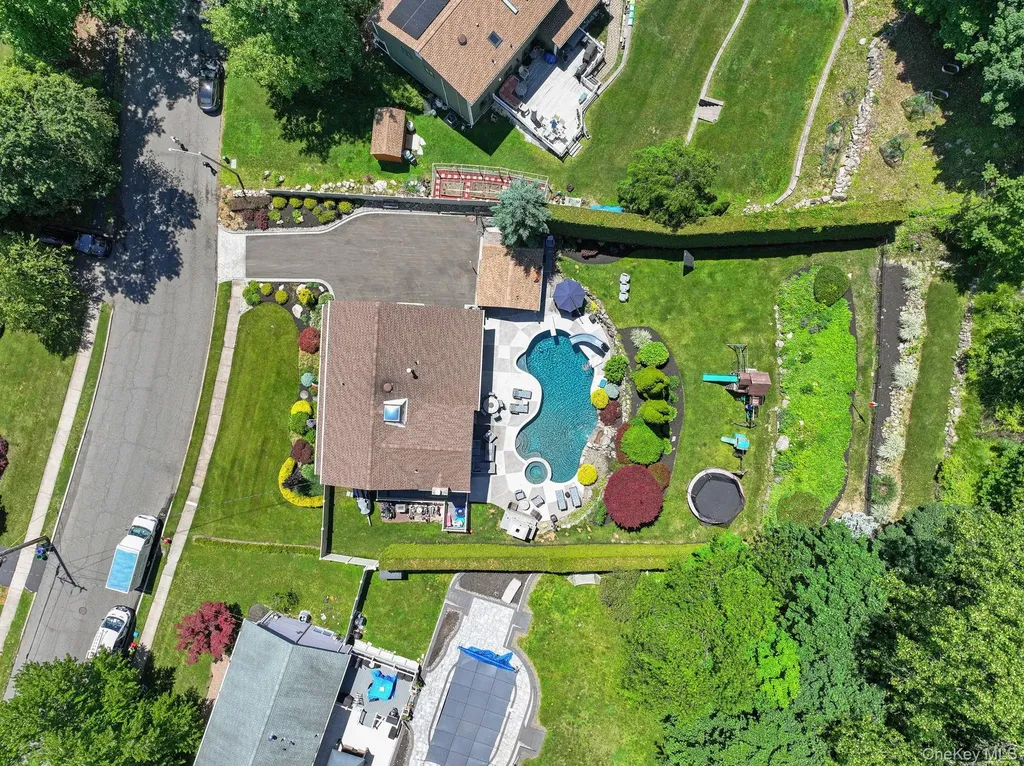 12 Pelham Avenue Nanuet NY 10954