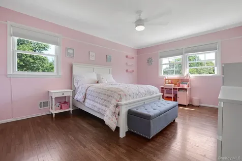 12 Pelham Avenue Nanuet NY 10954