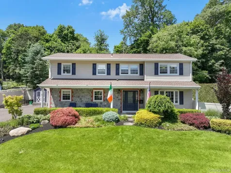 12 Pelham Avenue Nanuet NY 10954