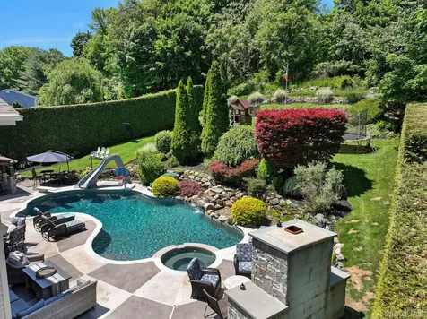 12 Pelham Avenue Nanuet NY 10954