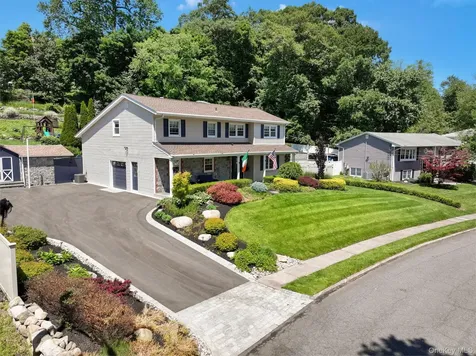12 Pelham Avenue Nanuet NY 10954