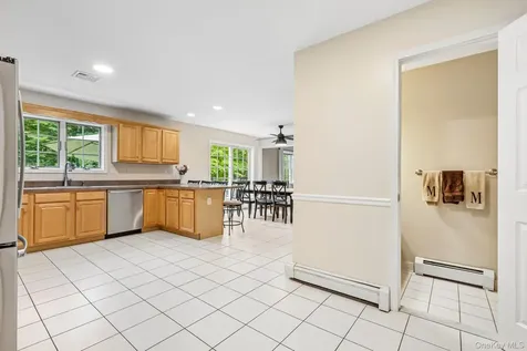 33 Sutherland Drive Highland Mills NY 10930