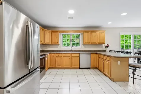 33 Sutherland Drive Highland Mills NY 10930