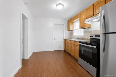 4733 Carpenter Avenue Bronx NY 10470