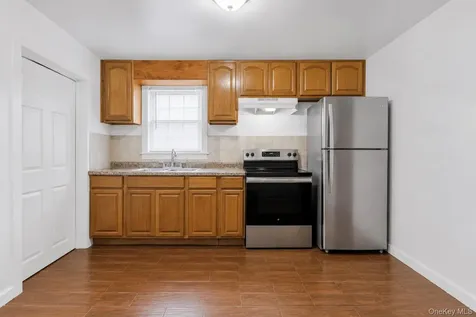 4733 Carpenter Avenue Bronx NY 10470