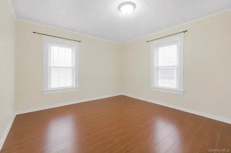 4733 Carpenter Avenue Bronx NY 10470