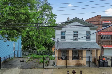 4733 Carpenter Avenue Bronx NY 10470