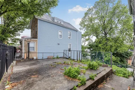 4733 Carpenter Avenue Bronx NY 10470