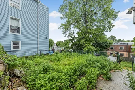 4733 Carpenter Avenue Bronx NY 10470