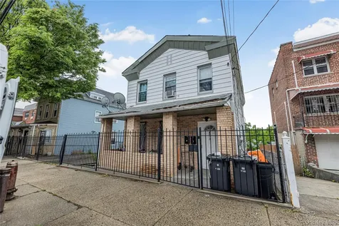 4733 Carpenter Avenue Bronx NY 10470