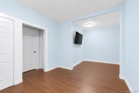 4733 Carpenter Avenue Bronx NY 10470