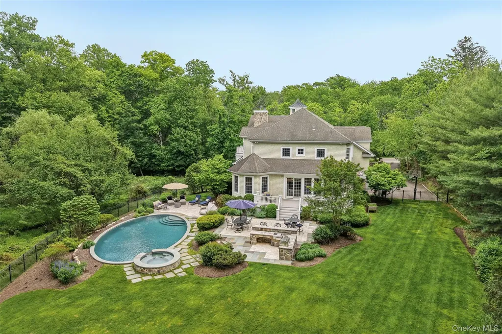 5 Mill Road Lloyd Harbor NY 11743