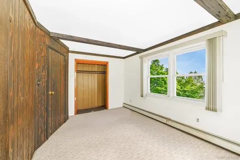 3872 Fulton Avenue Seaford NY 11783