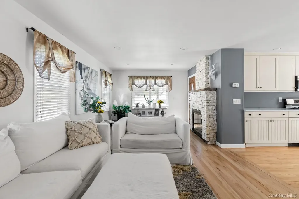 102 Garfield Place Massapequa NY 11758