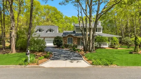 5 Barbara Anne Street Manorville NY 11949
