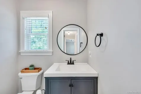 5 Barbara Anne Street Manorville NY 11949