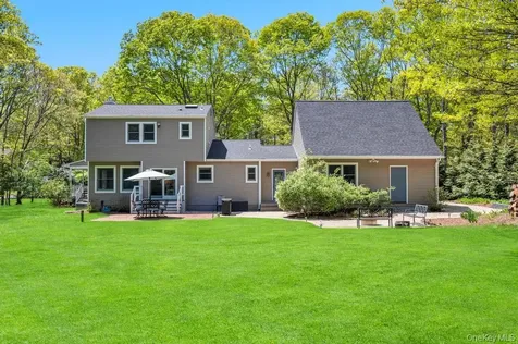 5 Barbara Anne Street Manorville NY 11949