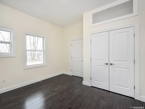 15 Summit Place Glen Cove NY 11542