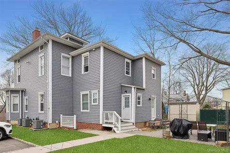 15 Summit Place Glen Cove NY 11542