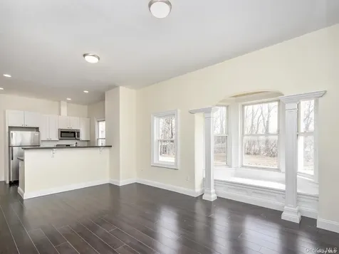 15 Summit Place Glen Cove NY 11542