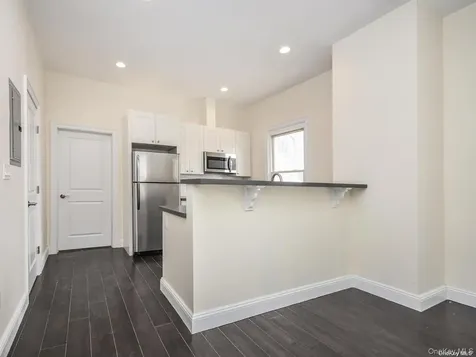 15 Summit Place Glen Cove NY 11542