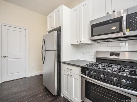 15 Summit Place Glen Cove NY 11542