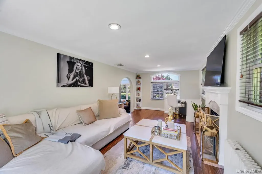 357 Wynsum Avenue Merrick NY 11566