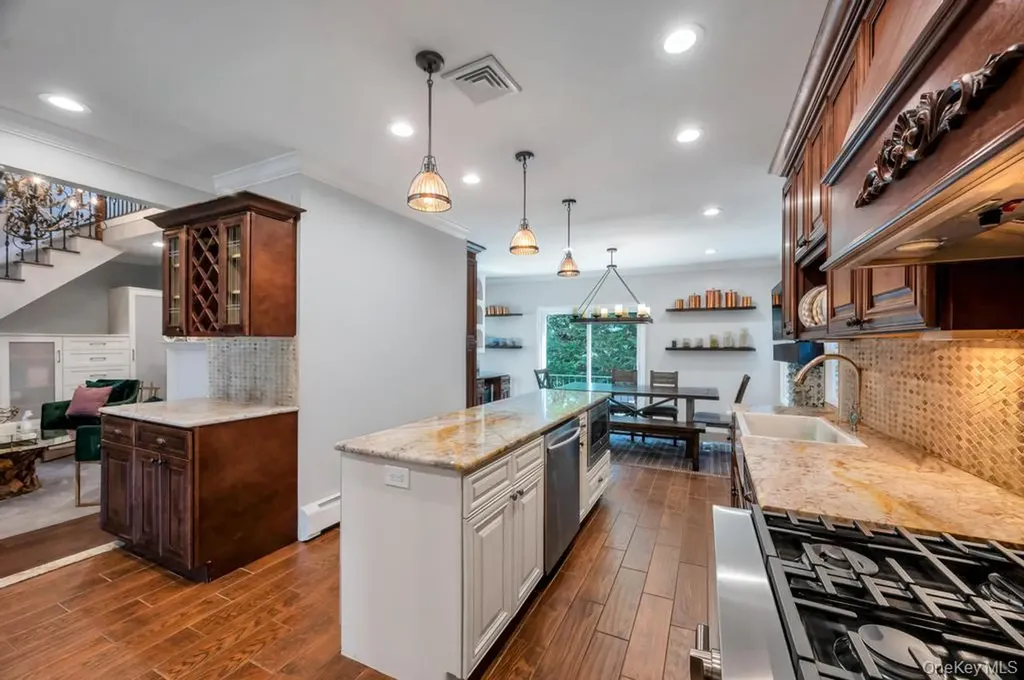 357 Wynsum Avenue Merrick NY 11566