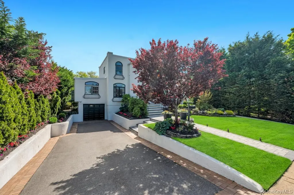 357 Wynsum Avenue Merrick NY 11566