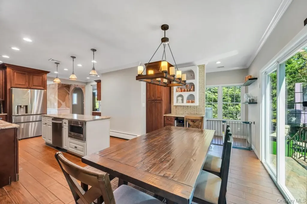 357 Wynsum Avenue Merrick NY 11566