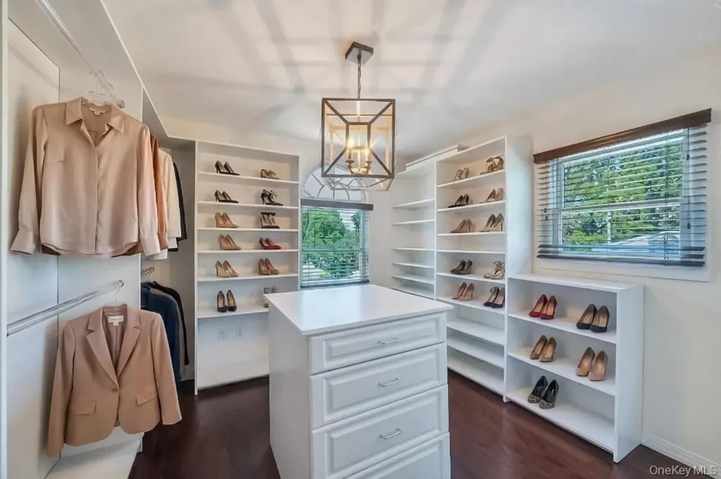 357 Wynsum Avenue Merrick NY 11566