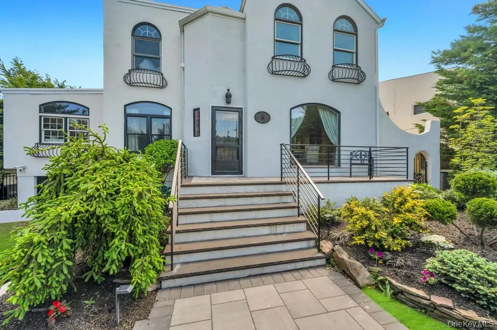 357 Wynsum Avenue Merrick NY 11566