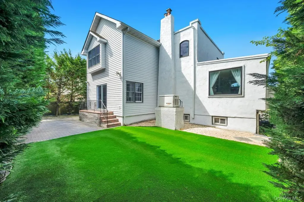 357 Wynsum Avenue Merrick NY 11566