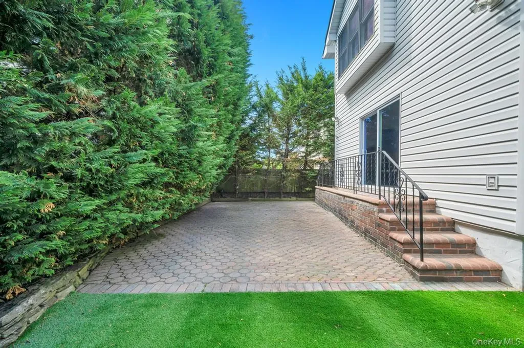 357 Wynsum Avenue Merrick NY 11566