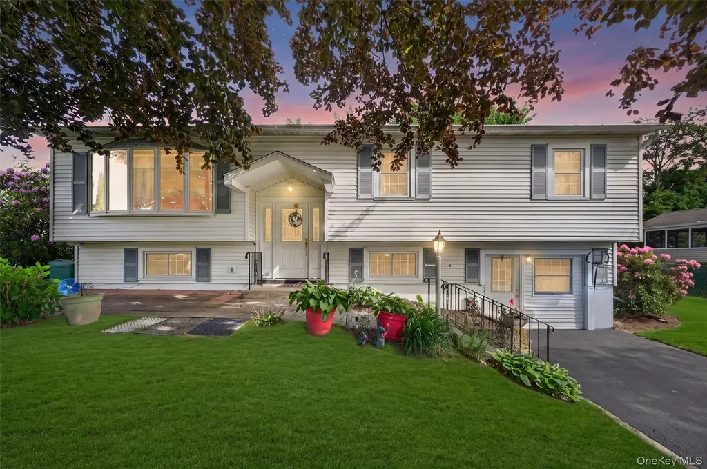 12 Dwyer Lane Wappingers Falls NY 12590