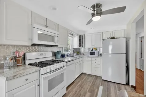 12 Dwyer Lane Wappingers Falls NY 12590
