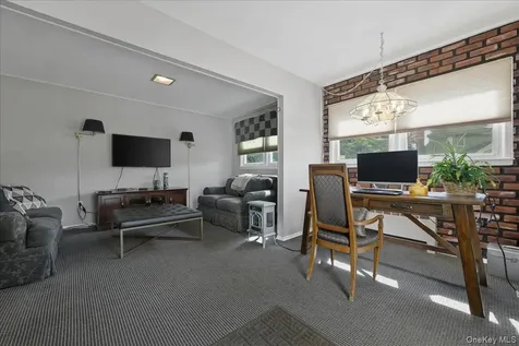5 Hastings Road Massapequa NY 11758