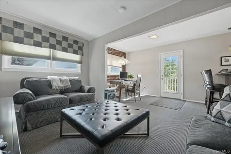 5 Hastings Road Massapequa NY 11758