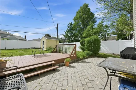 5 Hastings Road Massapequa NY 11758